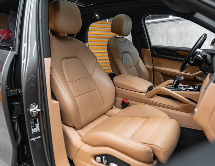 Porsche Cayenne 25