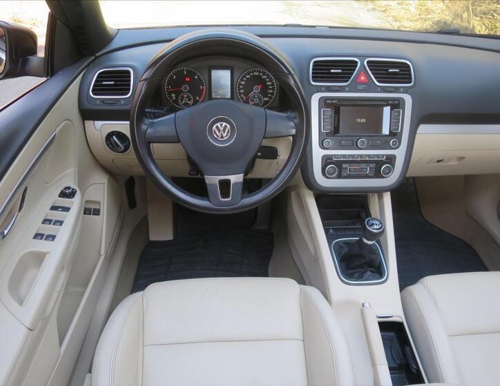 Volkswagen EOS 11
