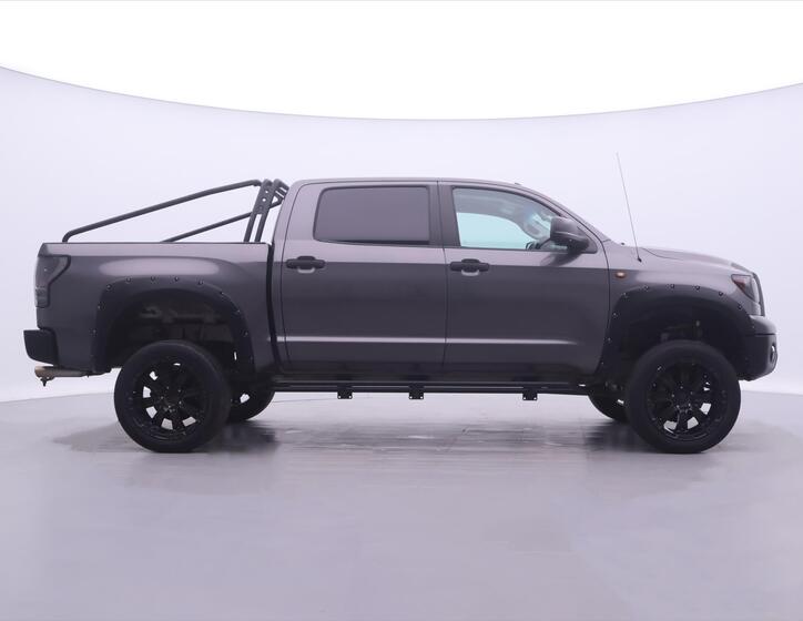 Toyota Tundra 8