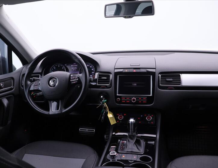 Volkswagen Touareg 33