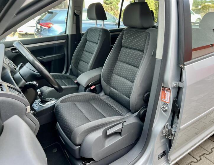 Volkswagen Touran 9