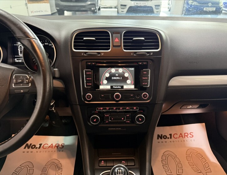 Volkswagen Golf 18