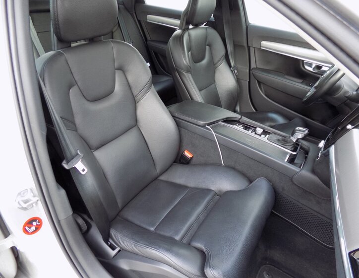 Volvo S90 15