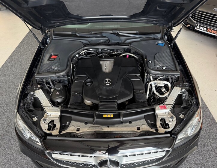Mercedes-Benz Třídy E 33