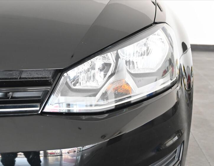 Volkswagen Golf 27