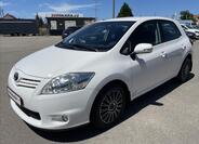 Toyota Auris 1