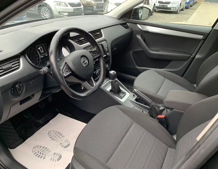 Škoda Octavia 16