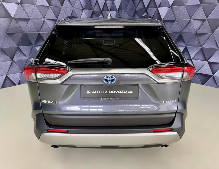 Toyota RAV4 6