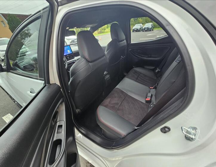 Toyota Yaris 11