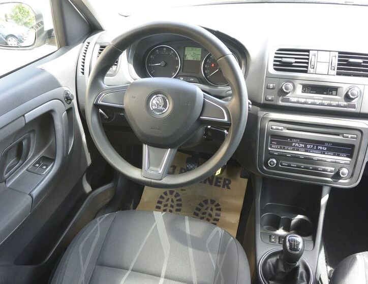 Škoda Roomster 12