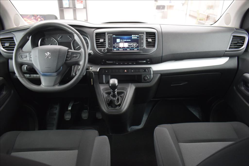 Peugeot Traveller