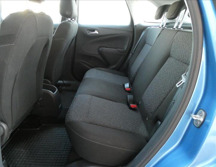 Opel Crossland X 17