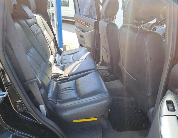 Toyota Land Cruiser 7
