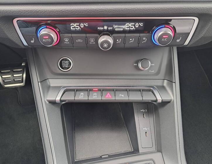 Audi Q3 13
