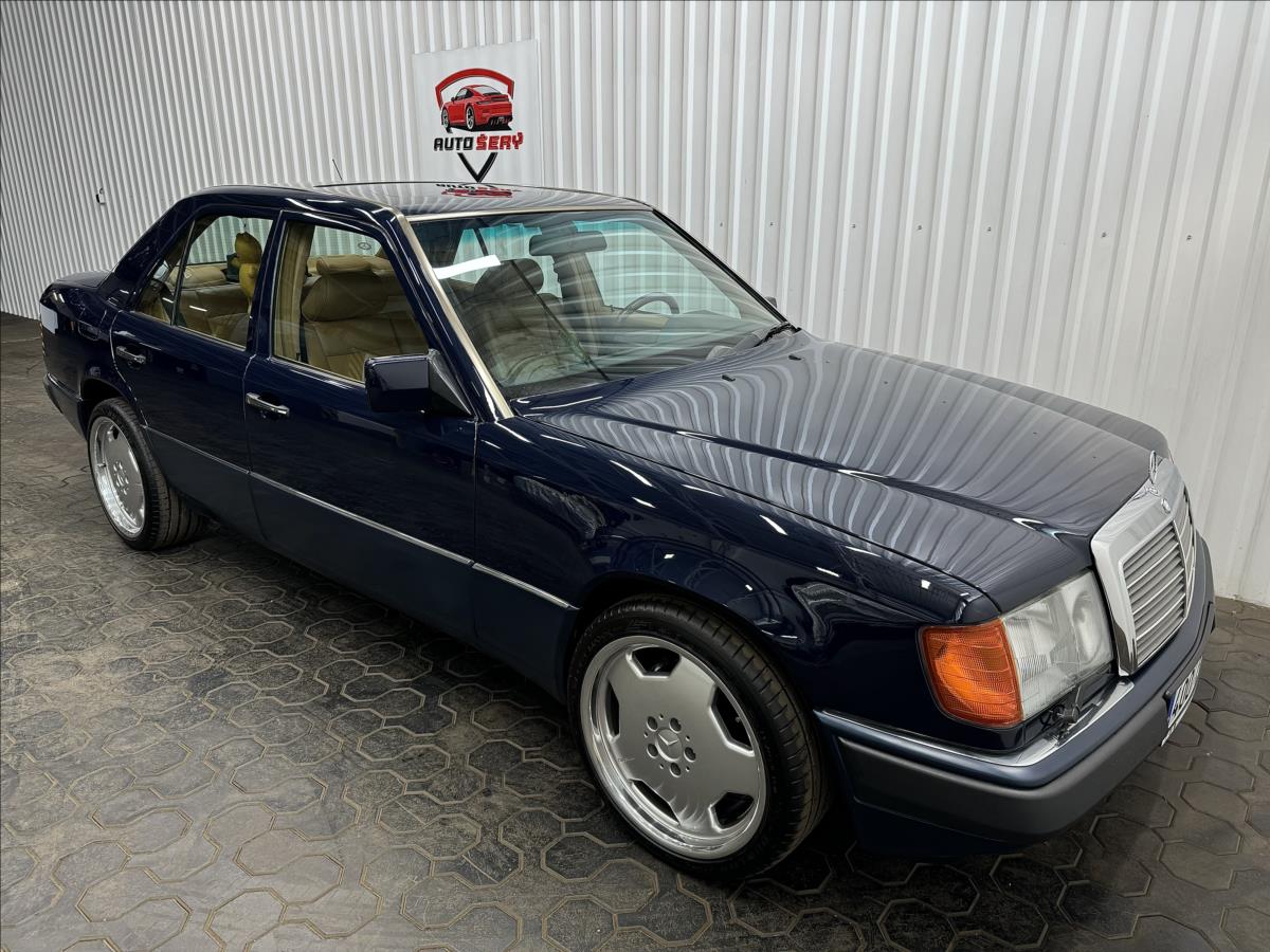 Mercedes-Benz 124