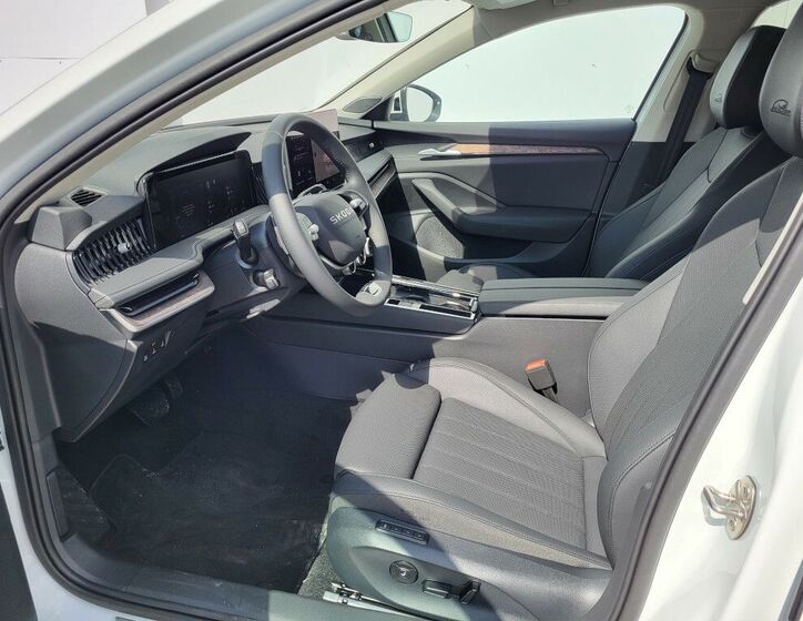 Škoda Superb 8