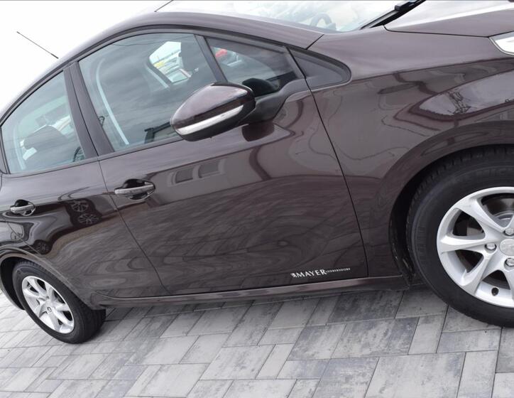 Peugeot 208 9
