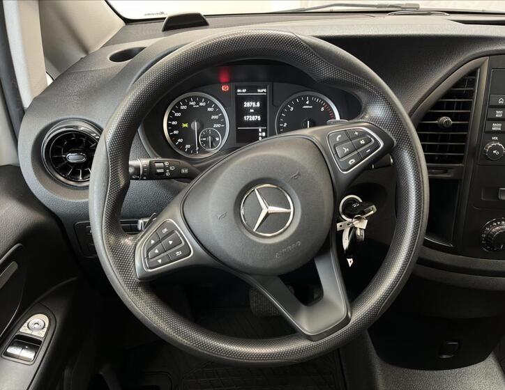 Mercedes-Benz Vito 10