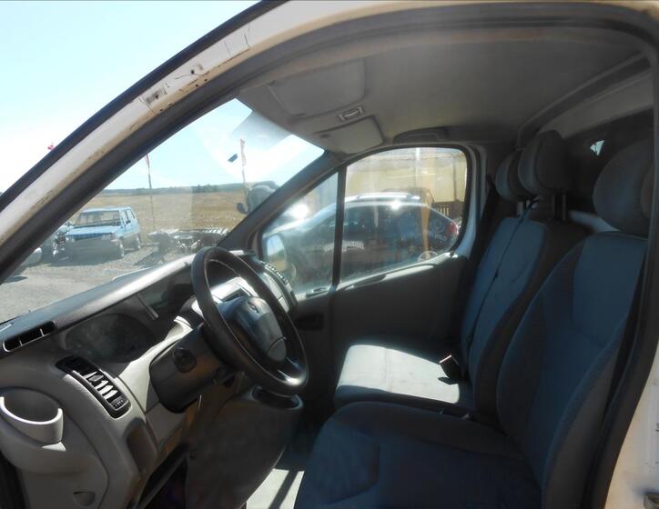 Renault Trafic 12