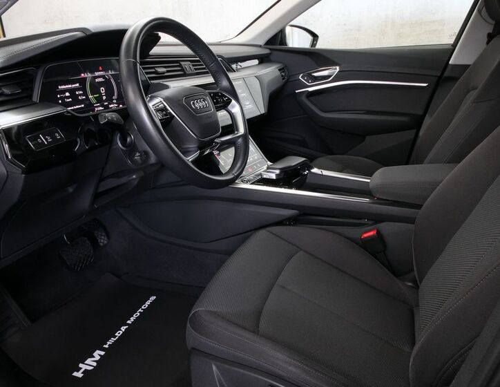 Audi e-tron 10