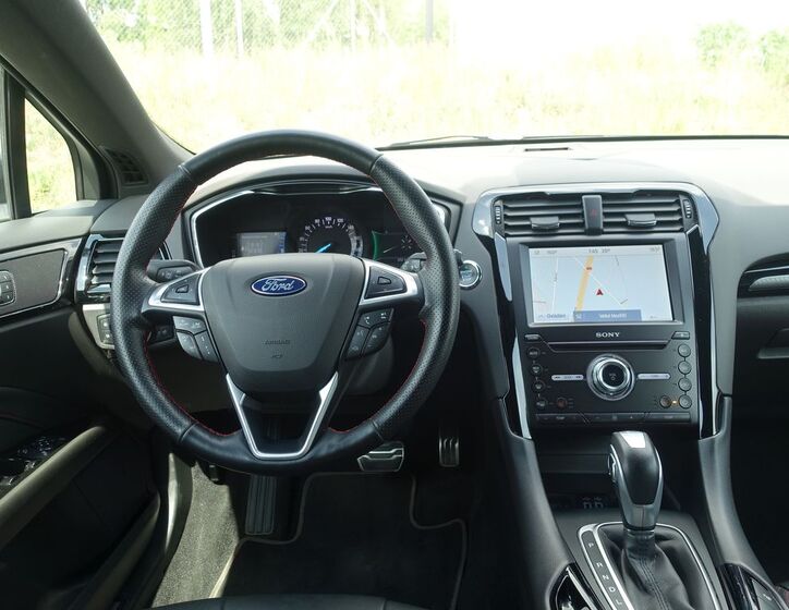 Ford Mondeo 8
