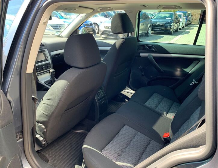 Škoda Octavia 16