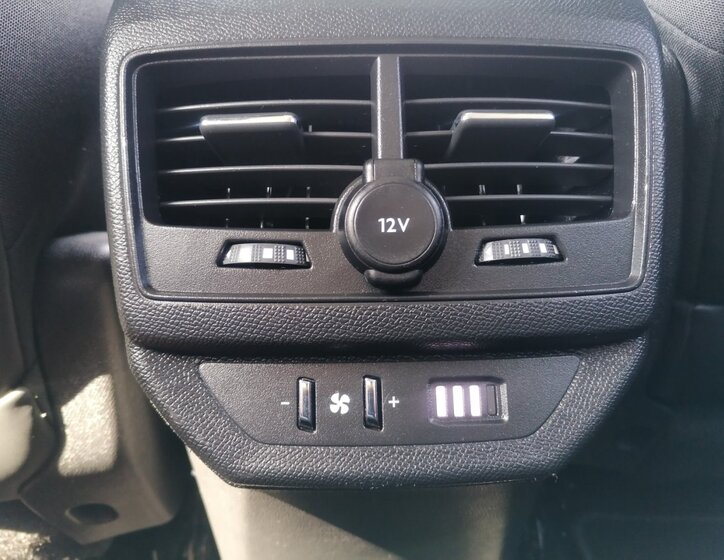 Peugeot 5008 26
