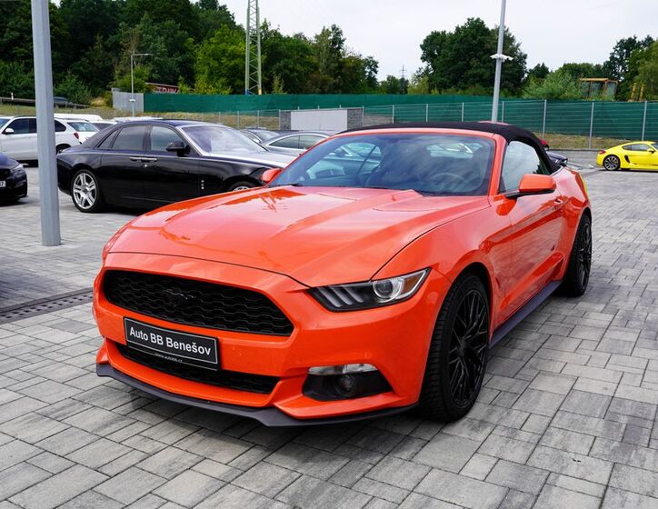 Ford Mustang 2