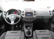 Volkswagen Tiguan 9