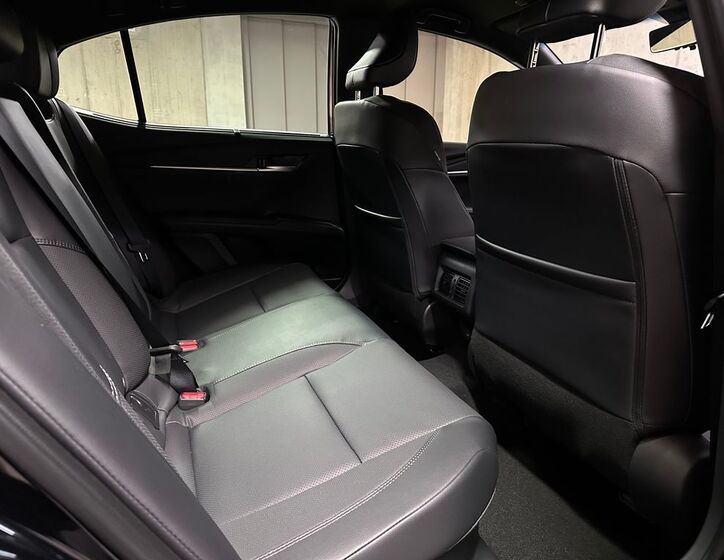 Toyota Camry 12