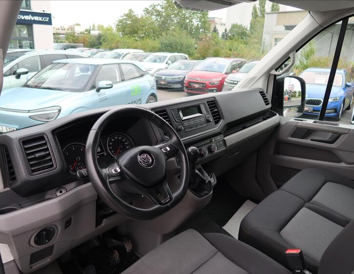 Volkswagen Crafter 9