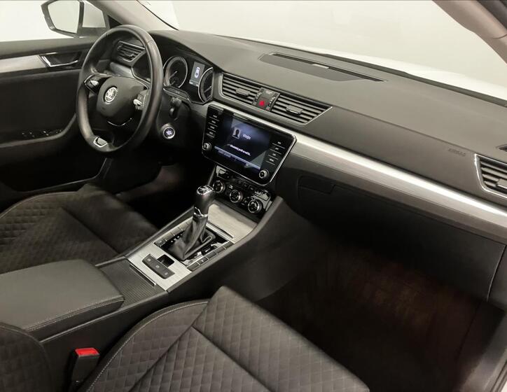 Škoda Superb 18