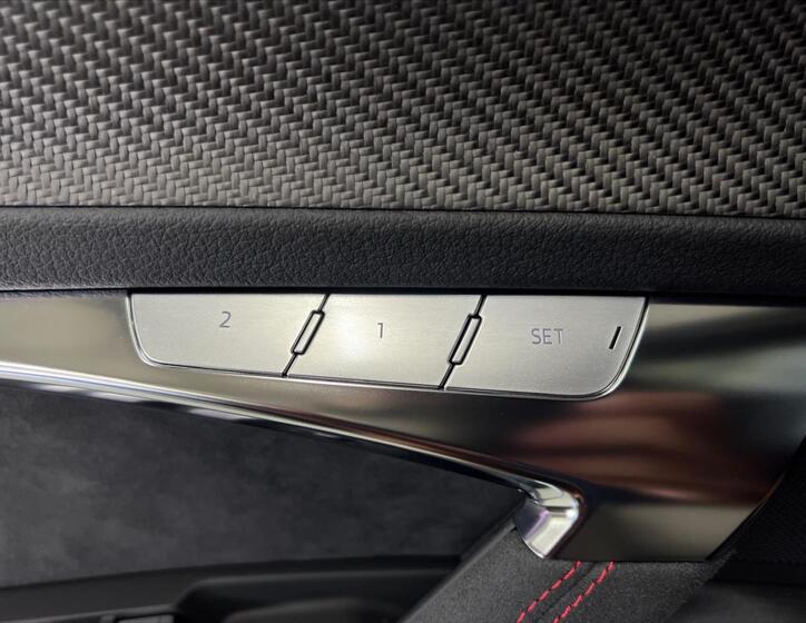 Audi RS 6 30
