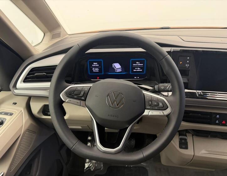 Volkswagen Multivan 15