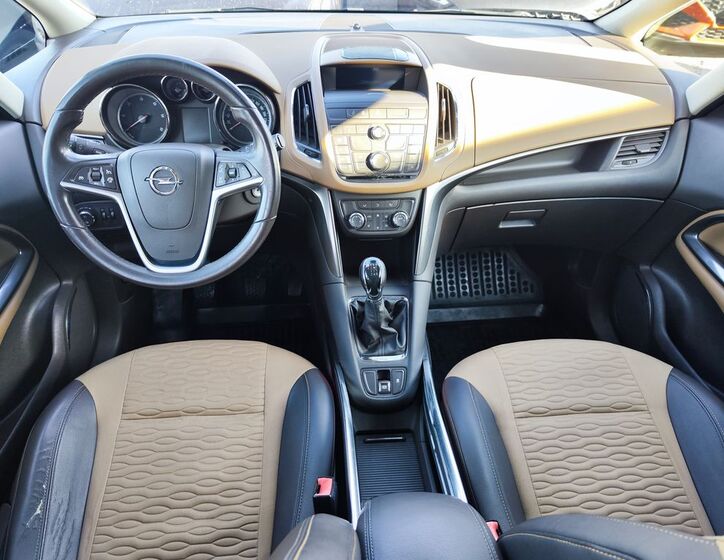 Opel Zafira 11