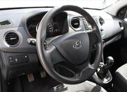 Hyundai i10 12