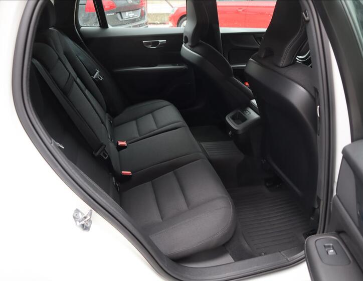 Volvo V60 22