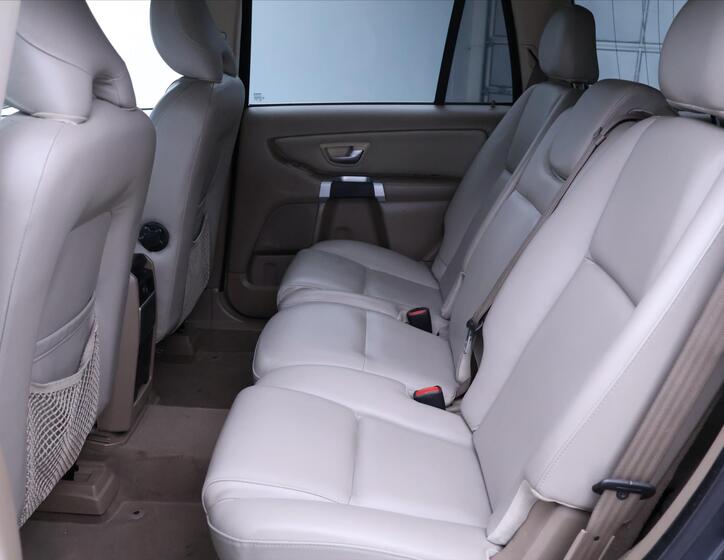Volvo XC90 13