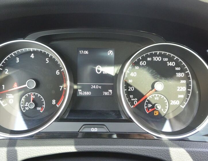 Volkswagen Golf 21