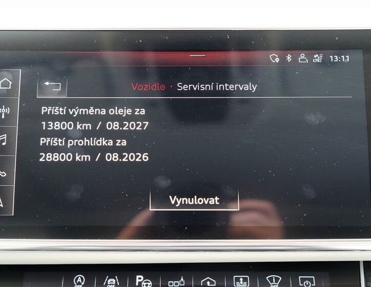 Audi A8 46