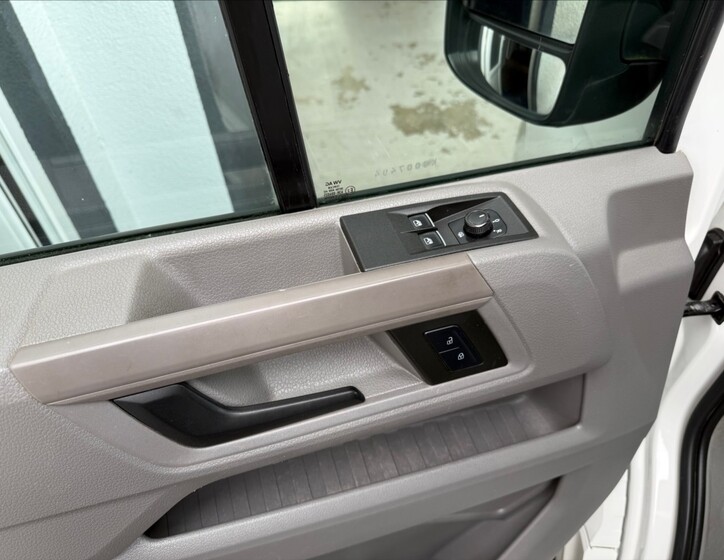 Volkswagen Crafter 22