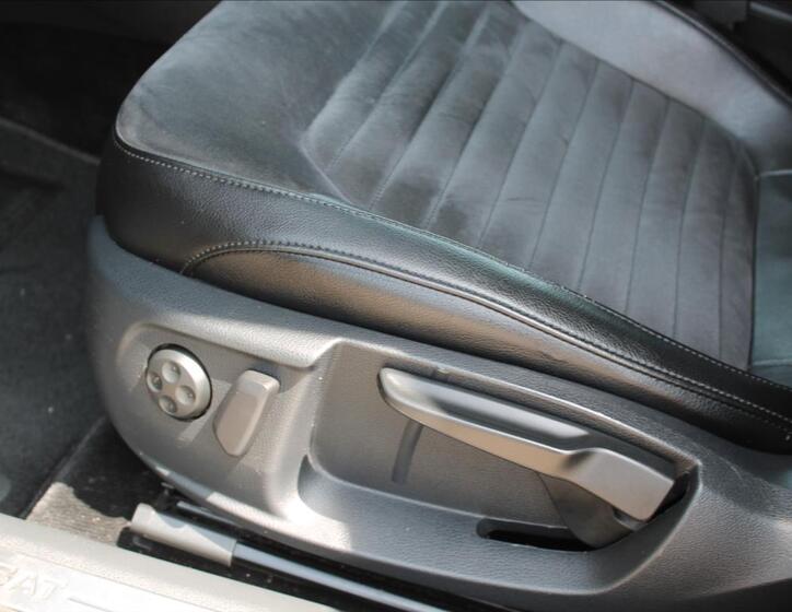 Volkswagen Passat 25