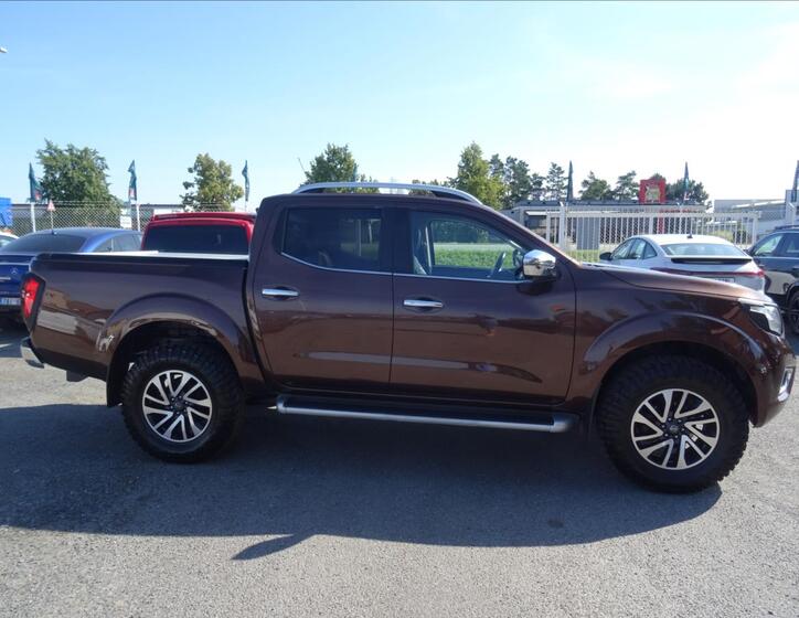 Nissan Navara 2
