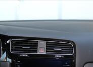 Volkswagen Golf 24