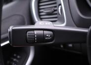 Volvo V40 21
