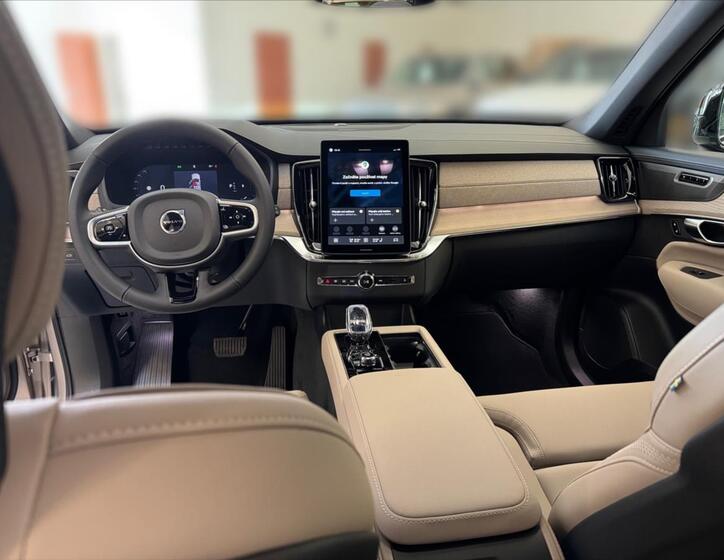 Volvo XC90 10