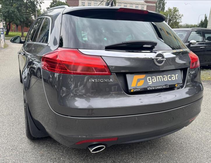 Opel Insignia 9