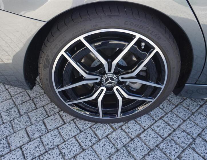 Mercedes-Benz Třídy C 7