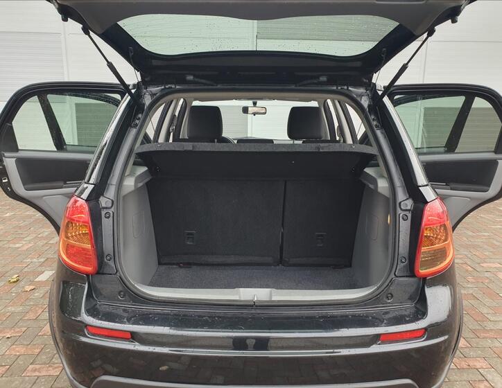 Suzuki SX4 29