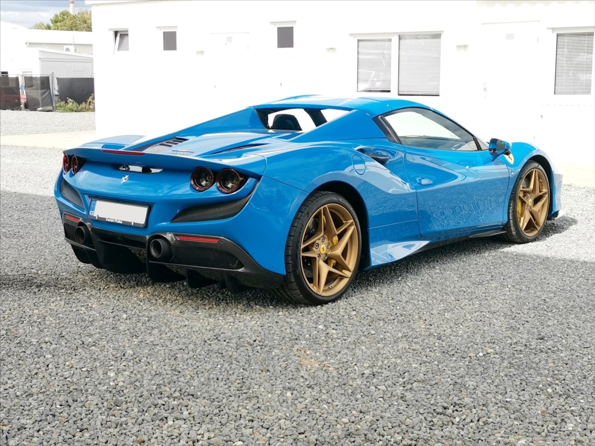 Ferrari F8